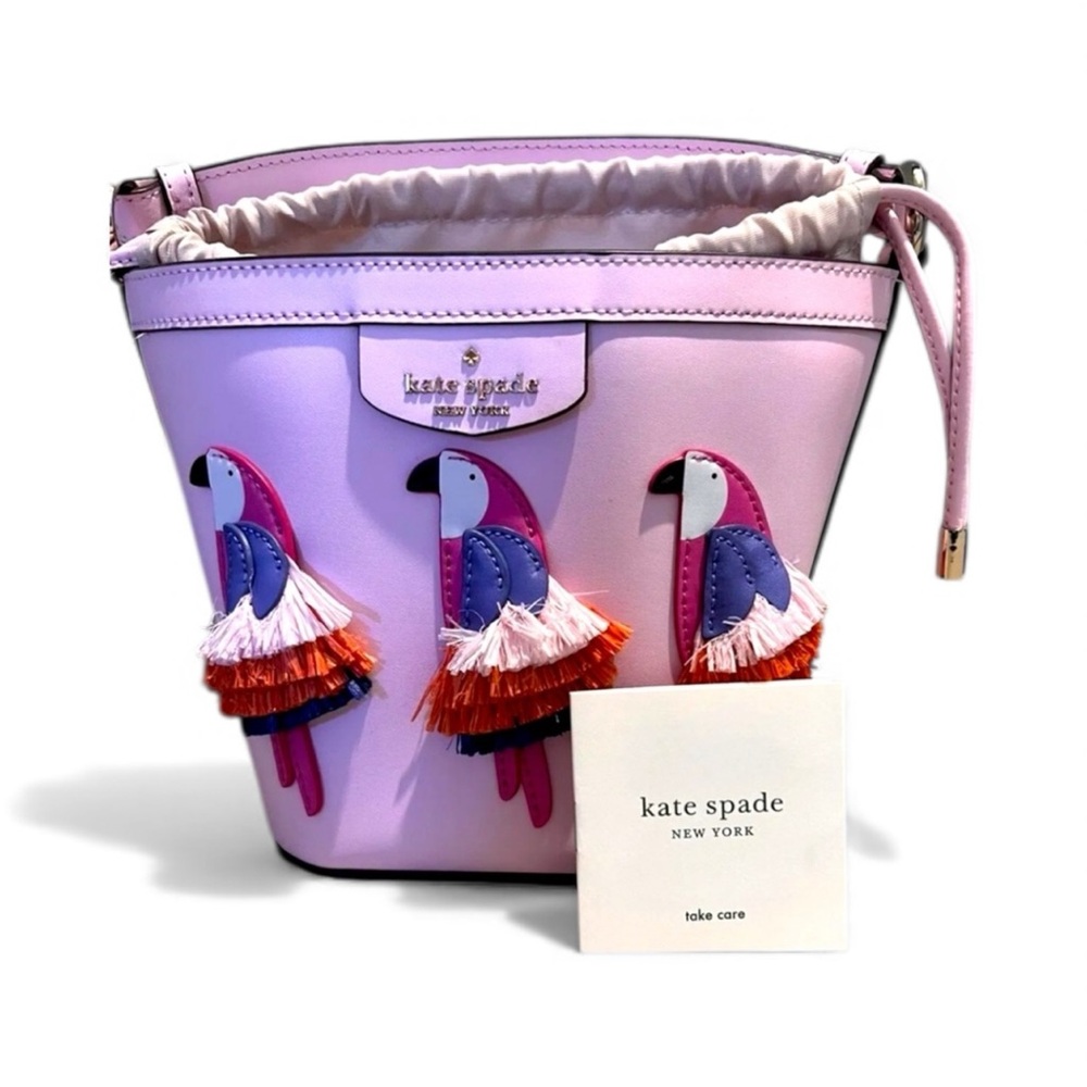 Kate Spade NWT Pippa flock party parrot embellished leather bucket Crossbody bag - Picture 1 of 13